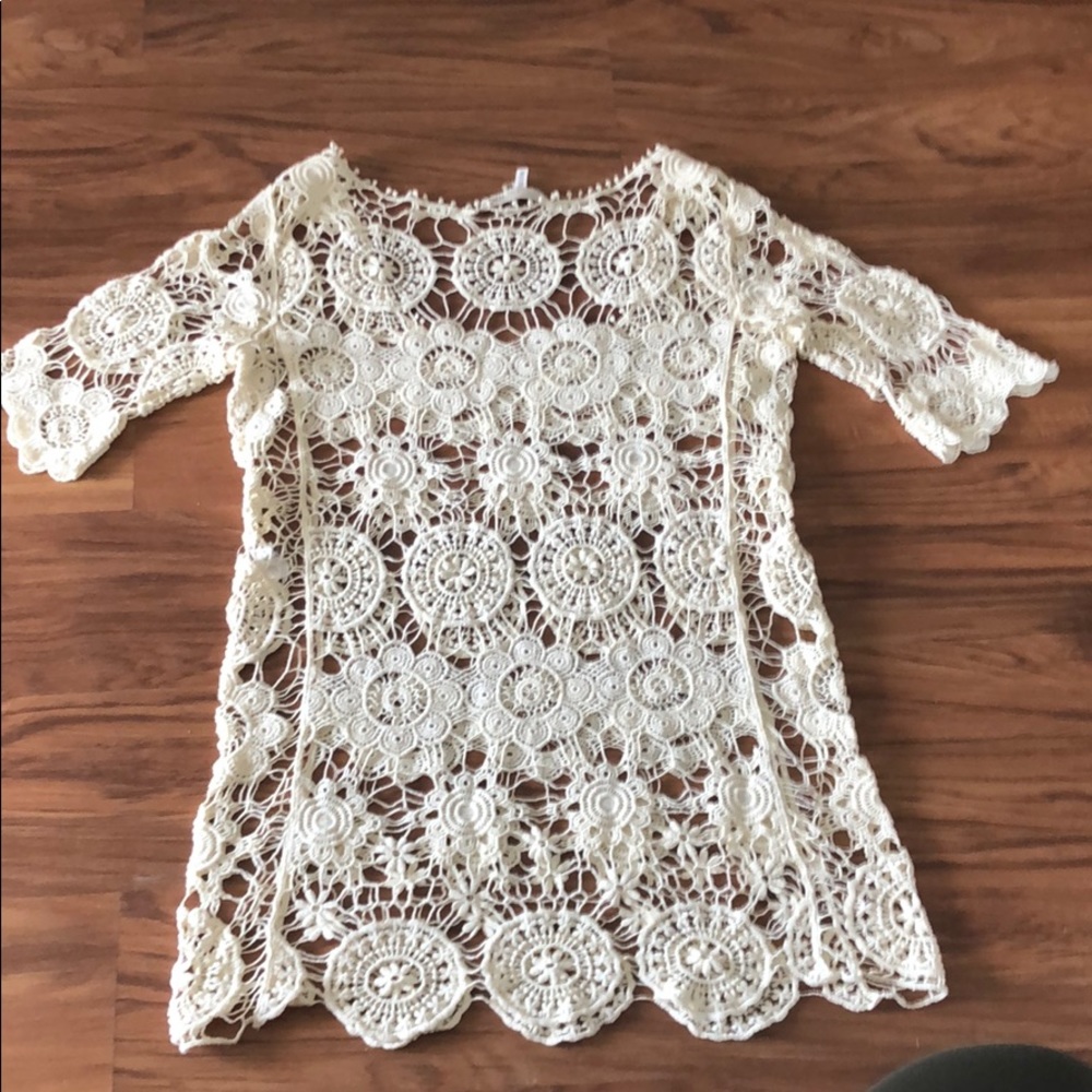 Cream knit hip length top